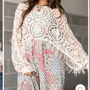 NWT- Finley Lace Top (L)